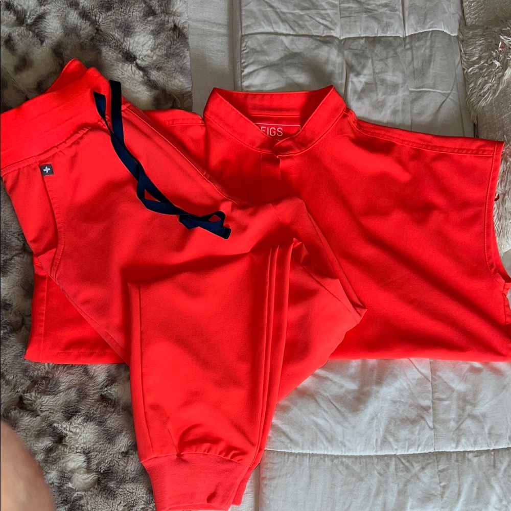 Figs Women's Red Scrub Set